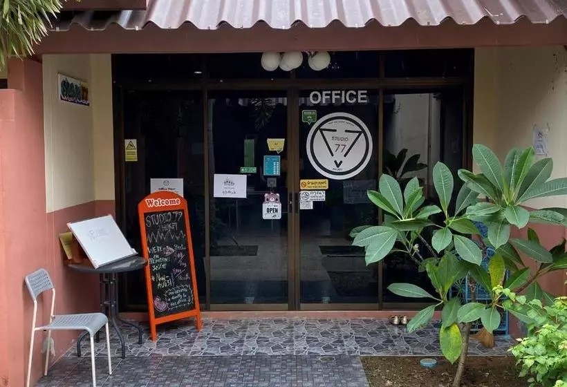 Szálló Studio 77