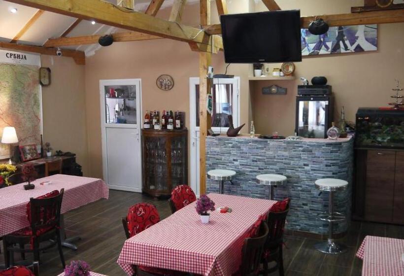 تختخواب و صبحانه Villa Lola & Nikola