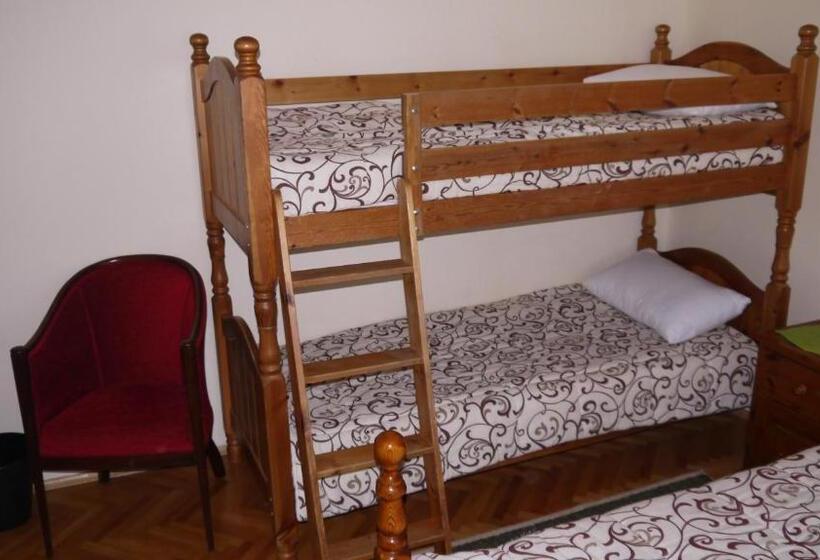 تختخواب و صبحانه Villa Lola & Nikola