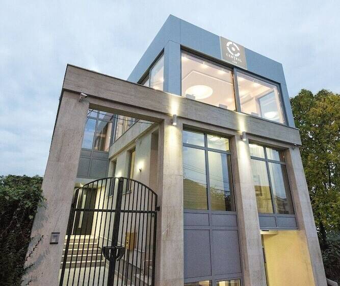 Garni Hotel Central Lux