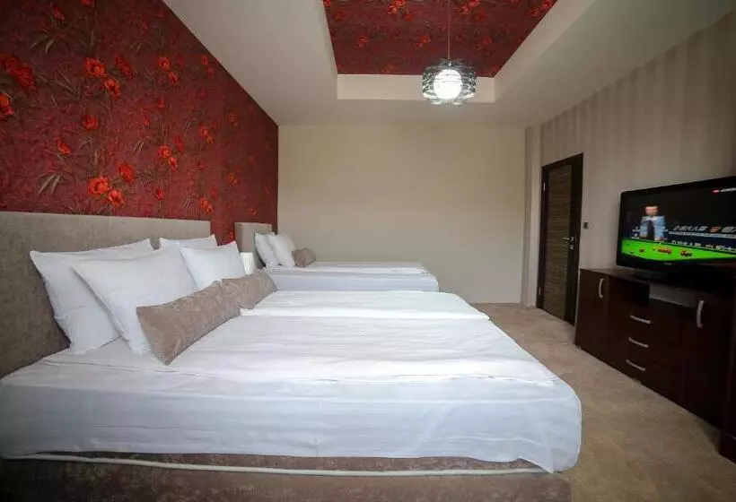 Garni Hotel Radović