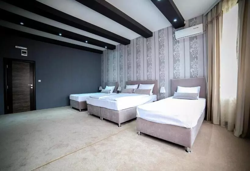Garni Hotel Radović