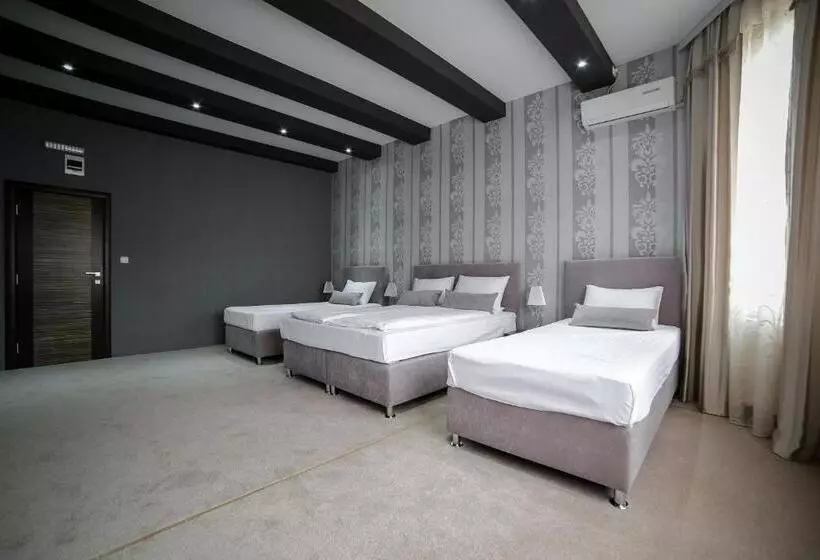 Garni Hotel Radović