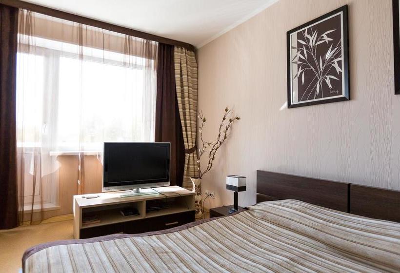 בית מלון כפרי Aviastar