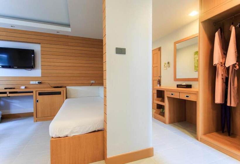 هتل Chaweng Budget