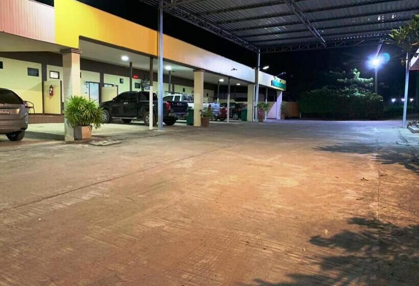 בית מלון כפרי Garden Place