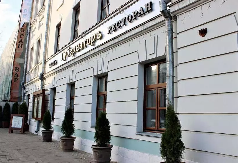 ホテル Gubernator