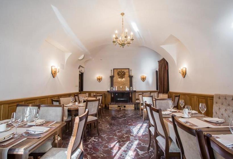 ホテル Gubernator