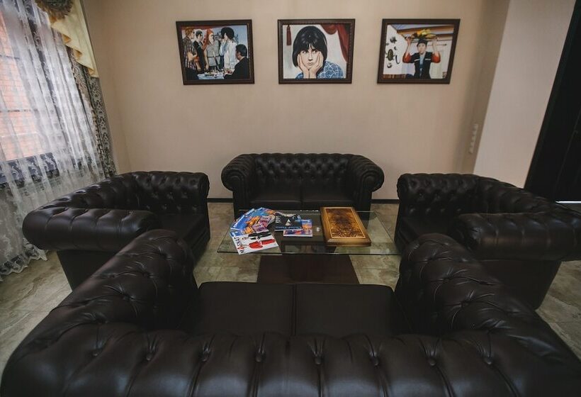 ホテル Kavkazskaya Plennitsa