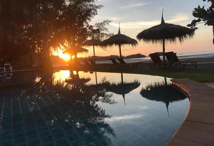 Отель Salatan Resort