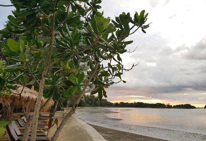 Отель Salatan Resort