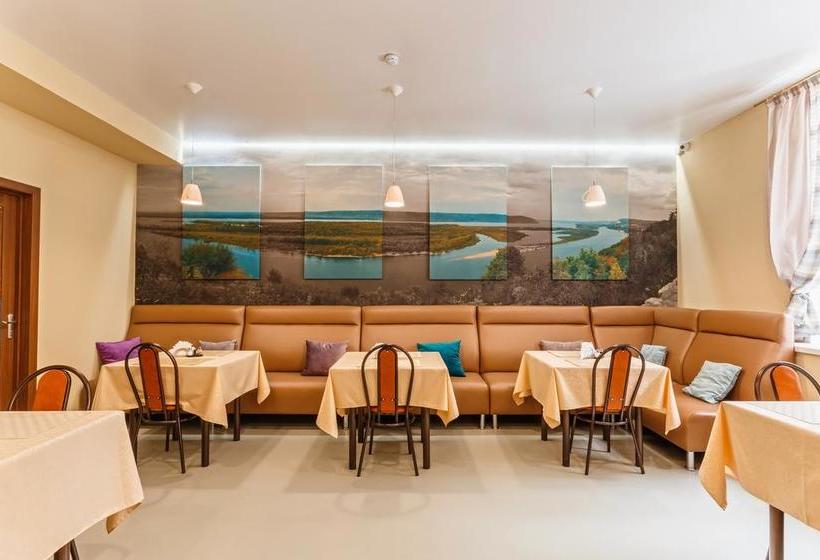 בית מלון כפרי Tri Zvezdy