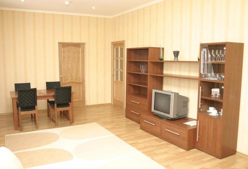 בית מלון כפרי Tri Zvezdy