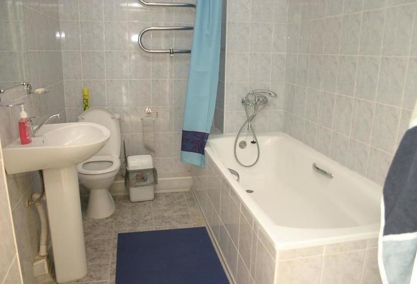 בית מלון כפרי Tri Zvezdy