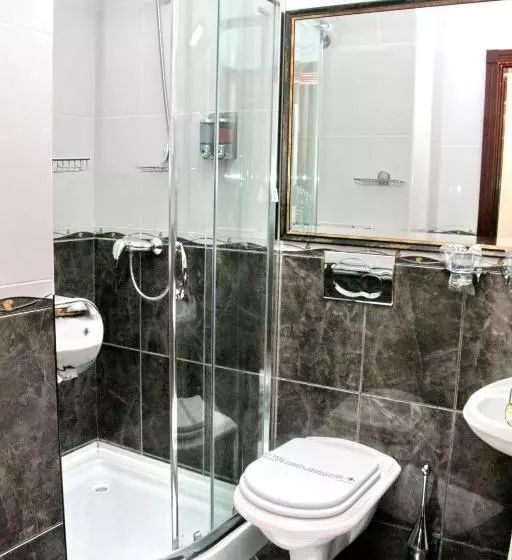 هتل Villa Majur