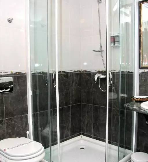 هتل Villa Majur