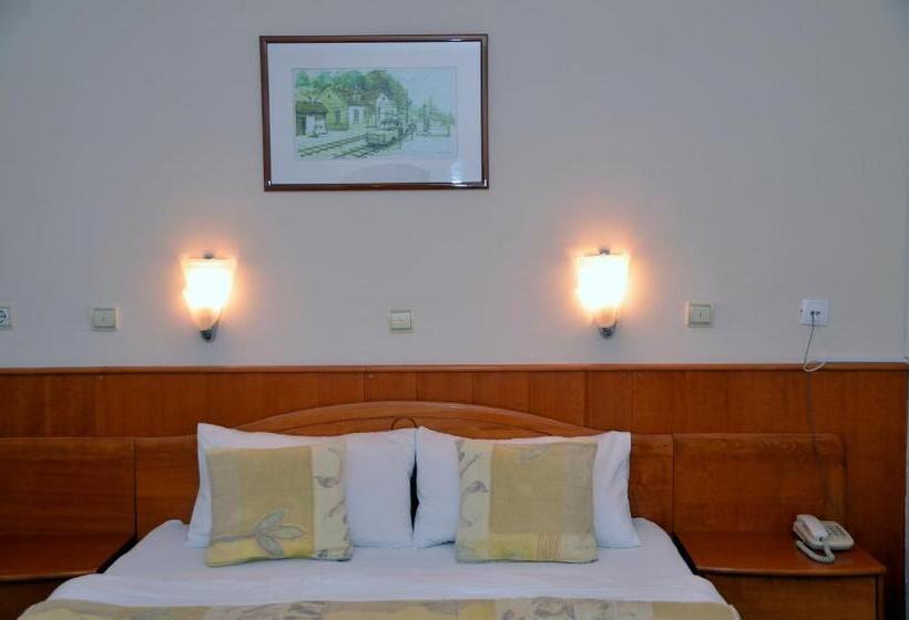 مُتل Garni Hotel Lake