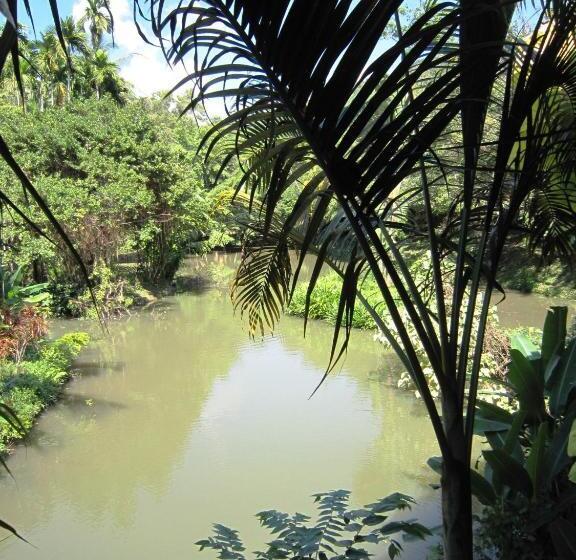 Phanom Bencha Mountain Resort