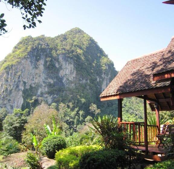 Phanom Bencha Mountain Resort