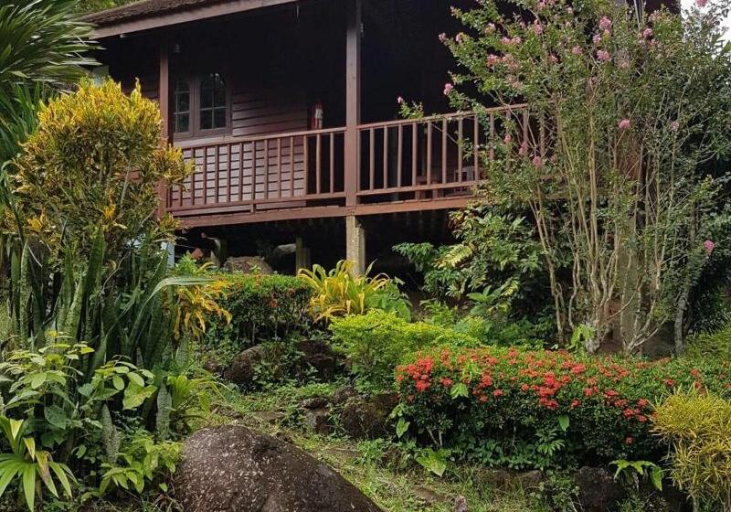 Phanom Bencha Mountain Resort