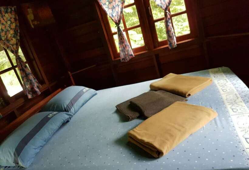 Phanom Bencha Mountain Resort