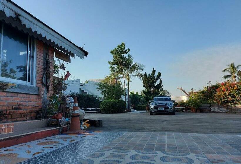 Scenic Riverside Resort