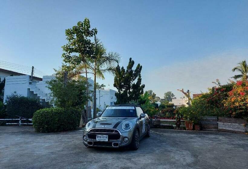 Scenic Riverside Resort