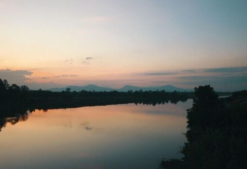 Scenic Riverside Resort