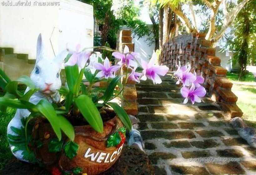 Scenic Riverside Resort