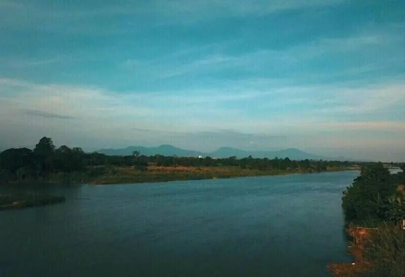Scenic Riverside Resort