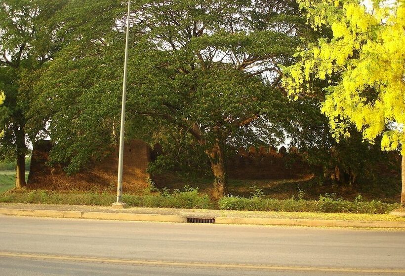 Scenic Riverside Resort