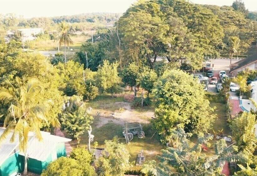 Scenic Riverside Resort