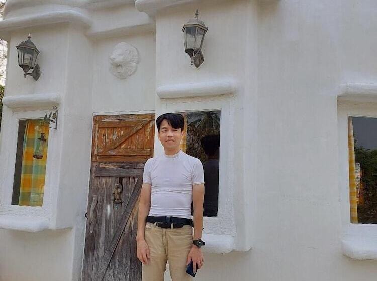 Scenic Riverside Resort