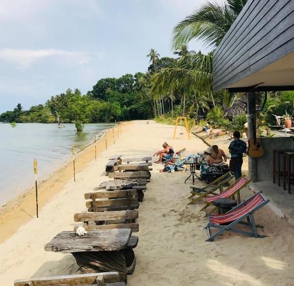 The Cinnamon Art Resort And Spa