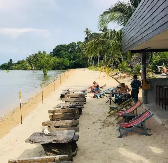 The Cinnamon Art Resort And Spa