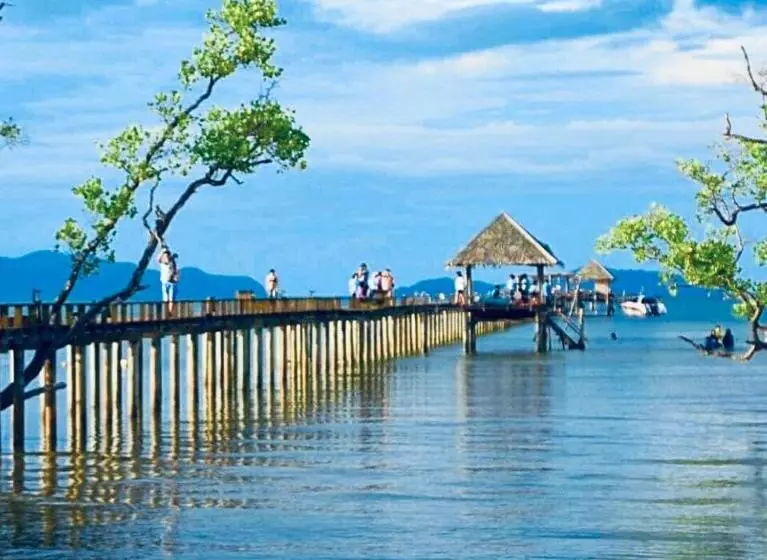 The Cinnamon Art Resort And Spa