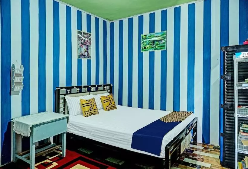 ホテル Spot On 92169 Homestay Zahra Syariah