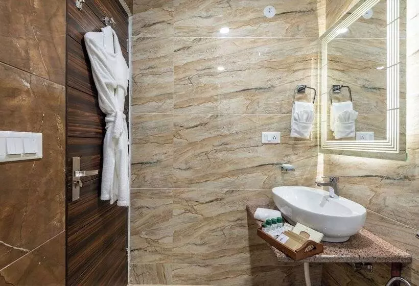 Queen Himya Resort By Dls Hotels