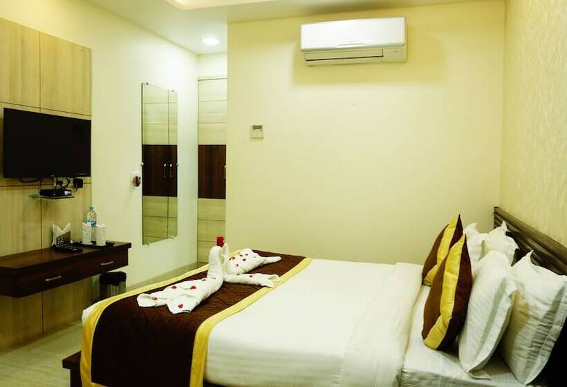 酒店 Golden Laurel Inn