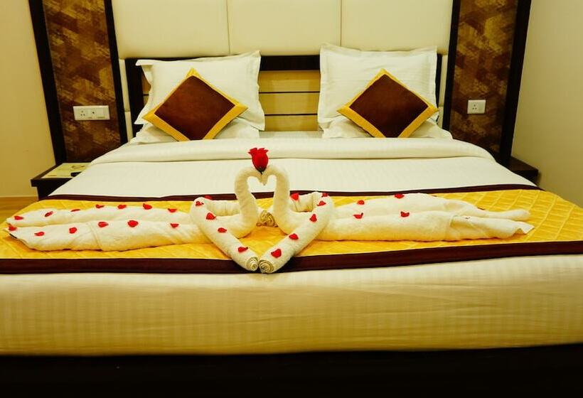 酒店 Golden Laurel Inn