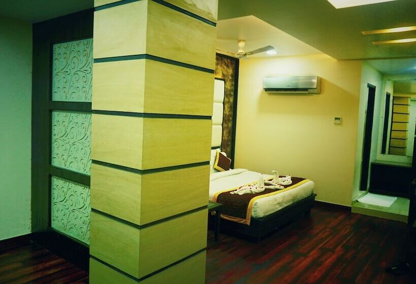 酒店 Golden Laurel Inn