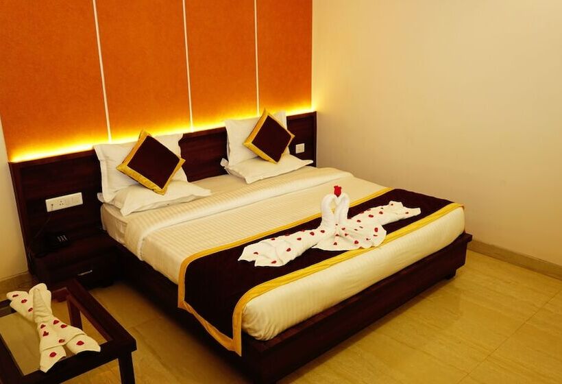 酒店 Golden Laurel Inn