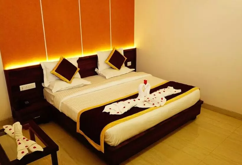 Hotelli Golden Laurel Inn