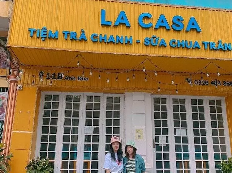 هتل La Casa Homestay Ha Long