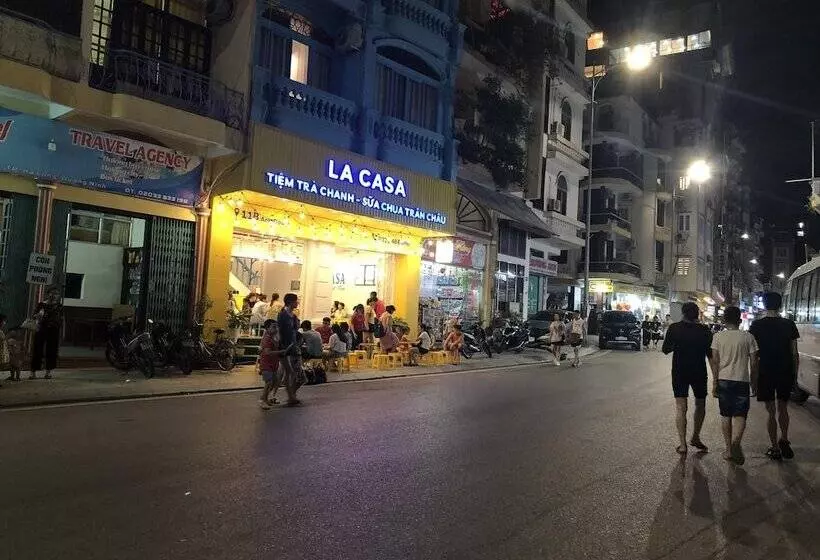 هتل La Casa Homestay Ha Long
