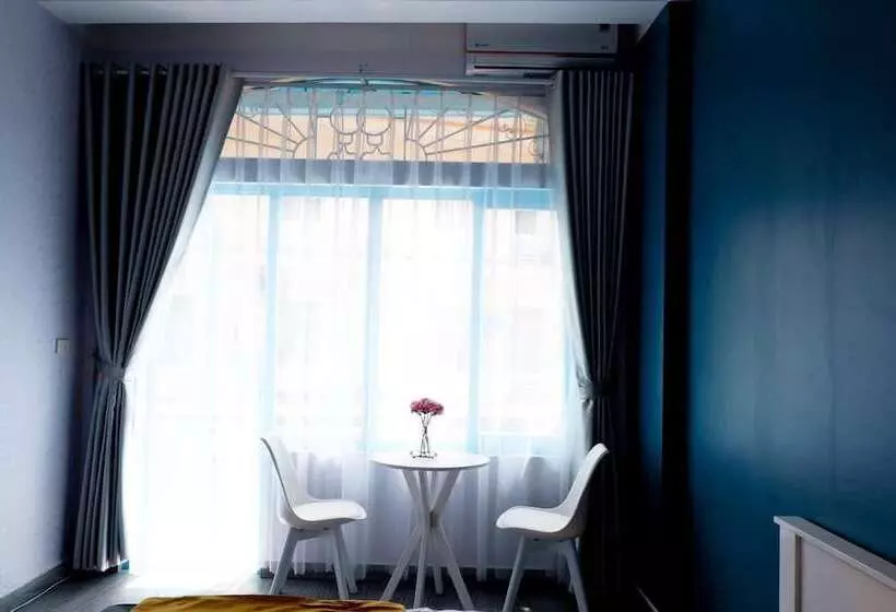 هتل La Casa Homestay Ha Long