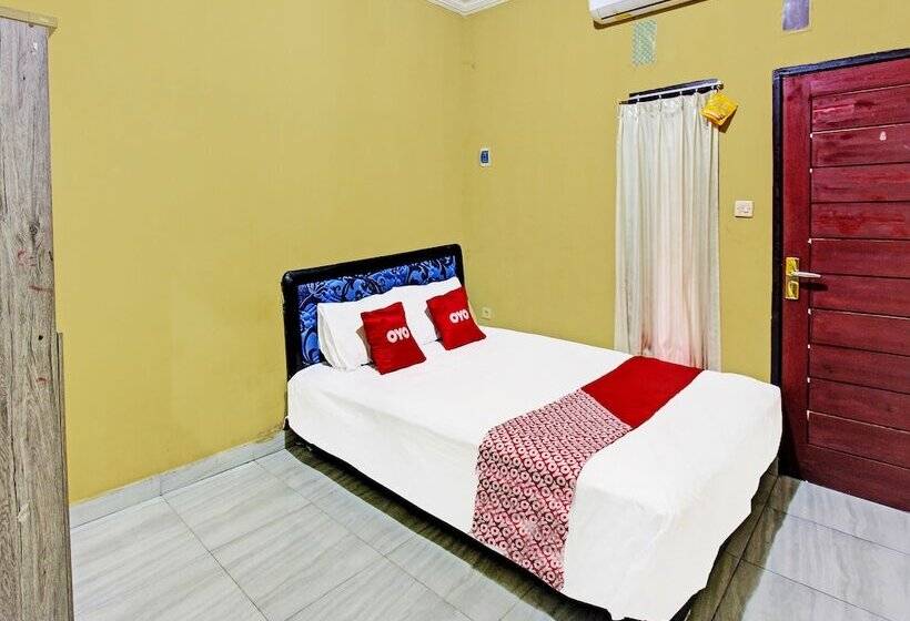 Отель V Ar House By Oyo