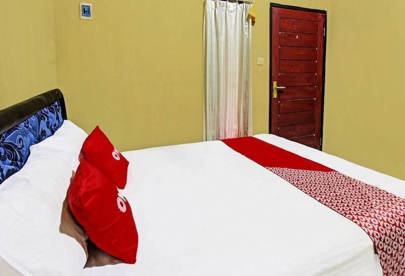 Отель V Ar House By Oyo