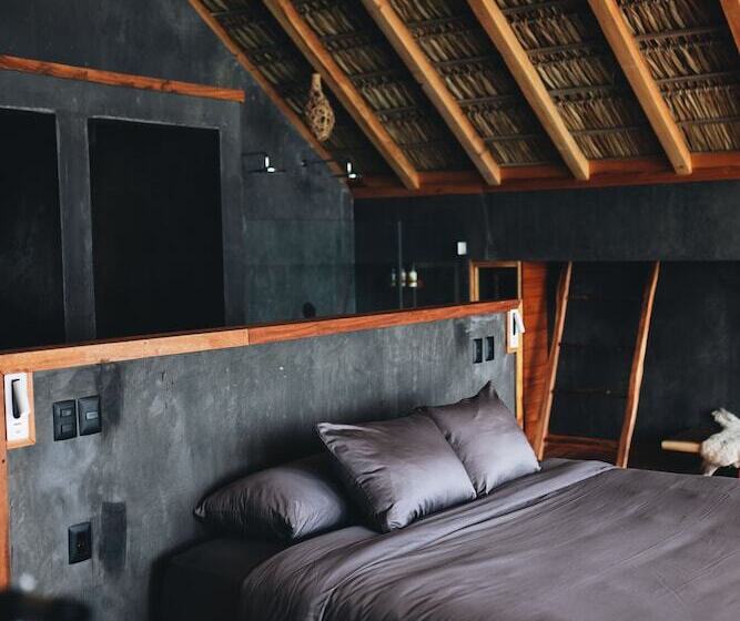 Naked Hotel Zipolite