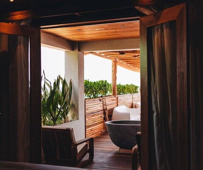 Naked Hotel Zipolite